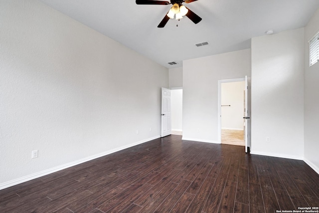 unfurnished room featuring ceiling fan