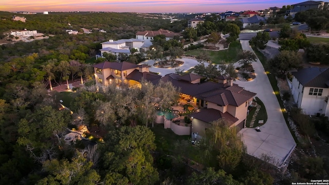 view of aerial view at dusk