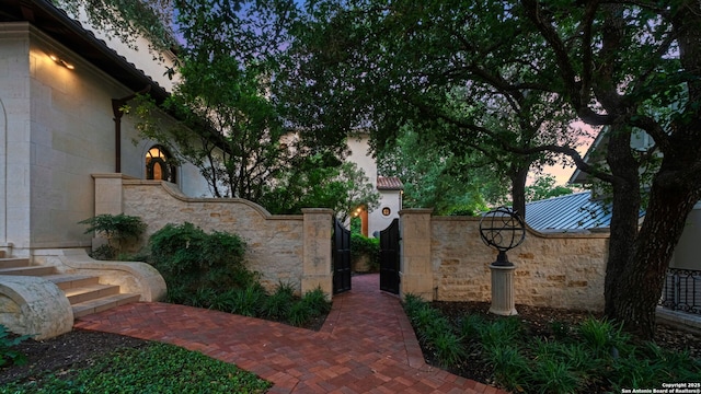 200 Geneseo Rd, Terrell Hills, TX 78209 - community / neighborhood sign featuring a gate