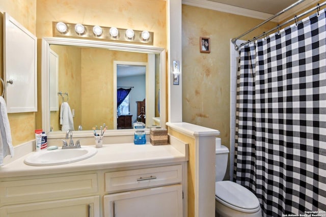 bathroom featuring a shower with curtain, vanity, toilet, and crown molding