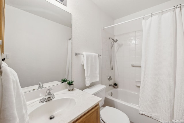 full bathroom featuring toilet, vanity, and shower / tub combo with curtain