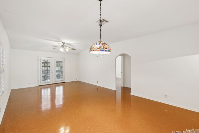 empty room with ceiling fan