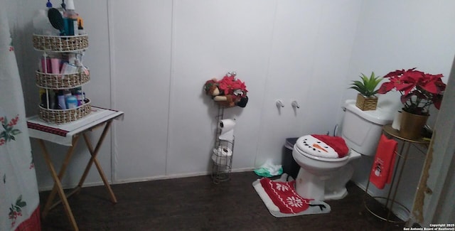 bathroom featuring toilet