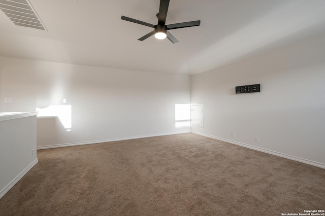 unfurnished room featuring carpet flooring and ceiling fan