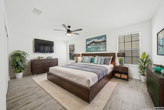 bedroom featuring ceiling fan