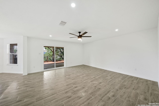 empty room with ceiling fan