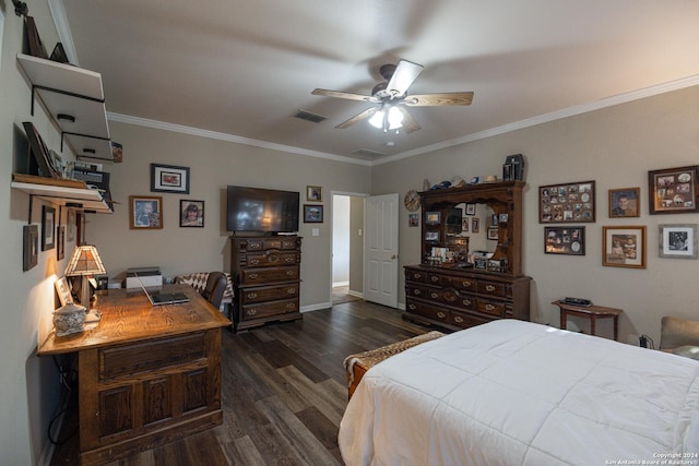 bedroom featuring ceiling fan, crown molding, and dark hardwood / wood-style floors