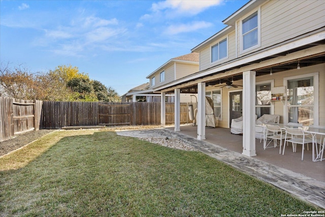 view of yard featuring a patio area