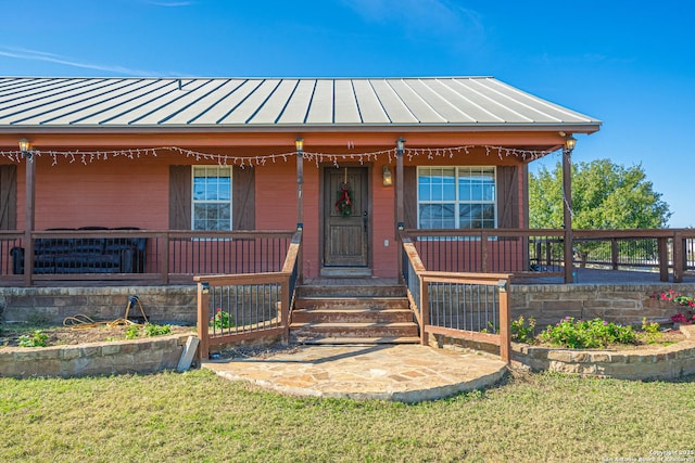 view of front of property with covered porch