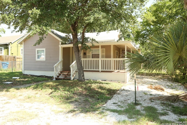 view of front of property featuring a porch