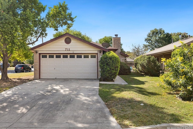 view of front of home featuring a front yard