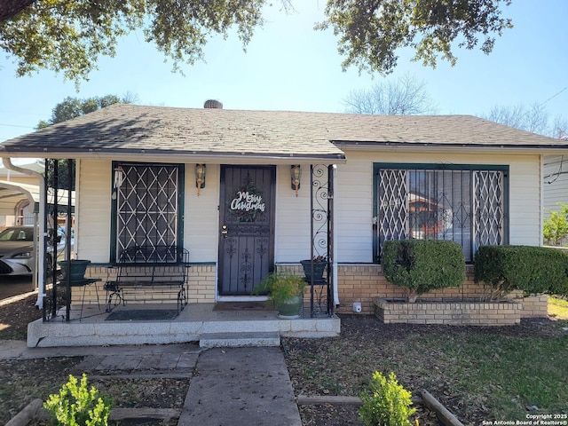 view of front of property with covered porch