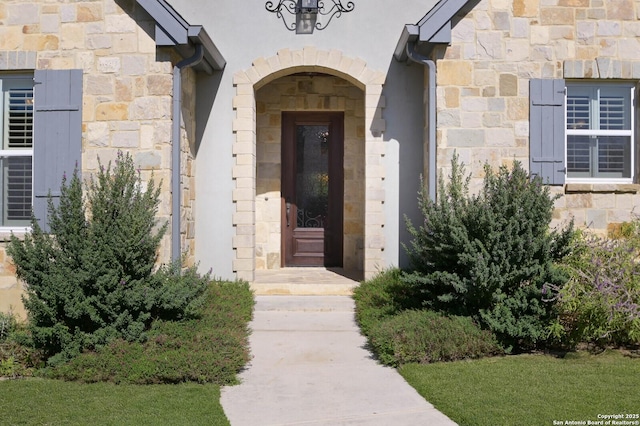 604 Hannahs Run, New Braunfels, TX 78130 - entrance to property with stone siding and stucco siding