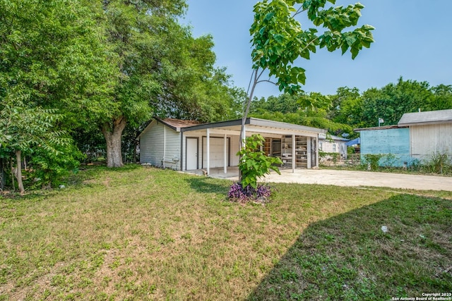 view of yard featuring a garage