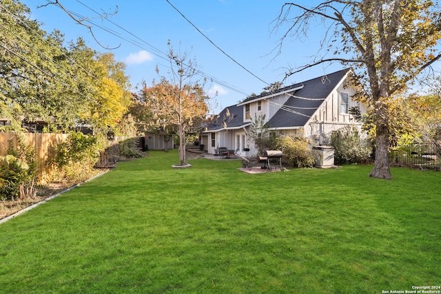 view of yard with a patio area