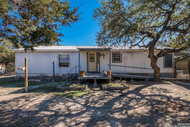 view of front of property