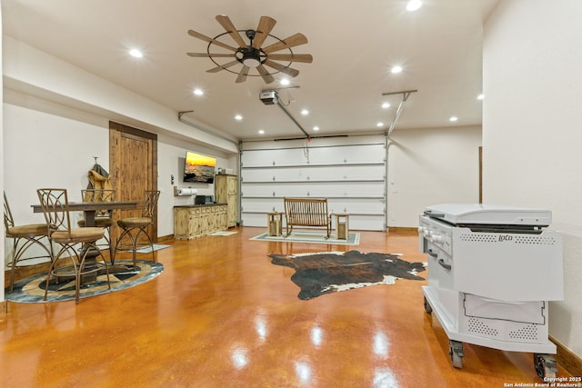 garage featuring ceiling fan