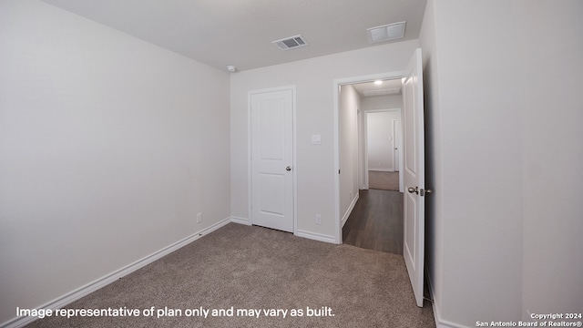 view of carpeted spare room