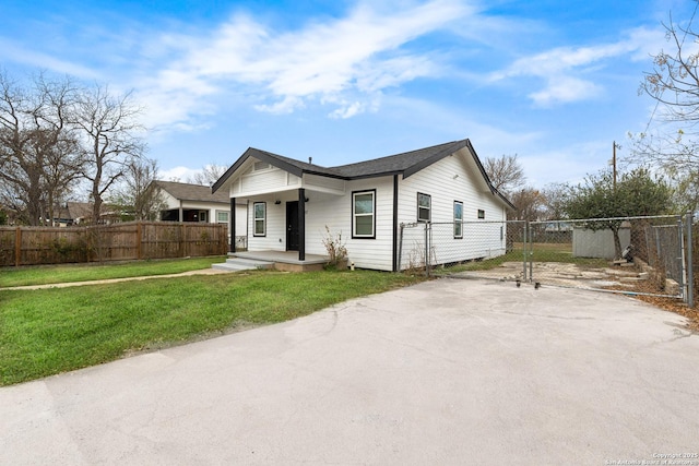 view of front of property with a front lawn and a porch