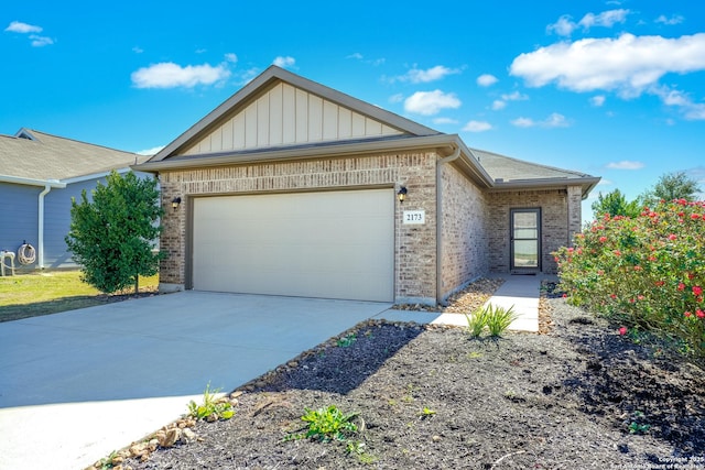 view of front facade with a garage