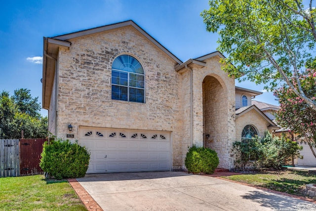 view of front facade featuring a garage