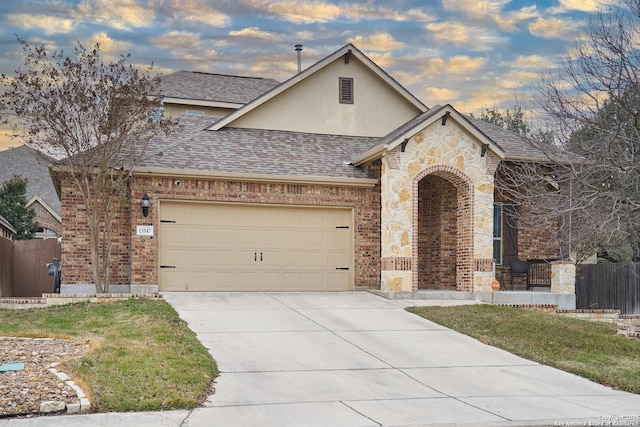 view of front facade featuring a garage