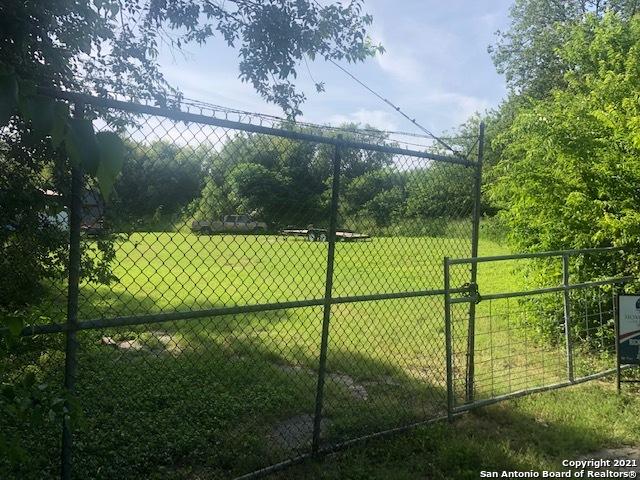 550 W Broadview Dr, San Antonio TX, 78228 land for sale