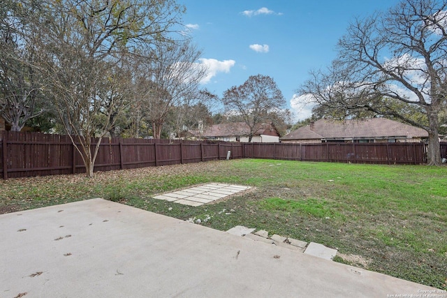 view of yard with a patio area