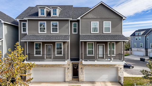 view of front of property featuring a garage