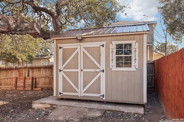 view of outbuilding