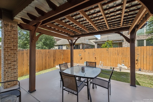 view of patio featuring a pergola