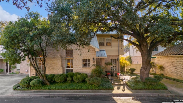 view of front of house