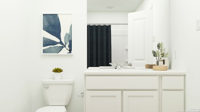 bathroom featuring a shower with shower curtain, vanity, and toilet