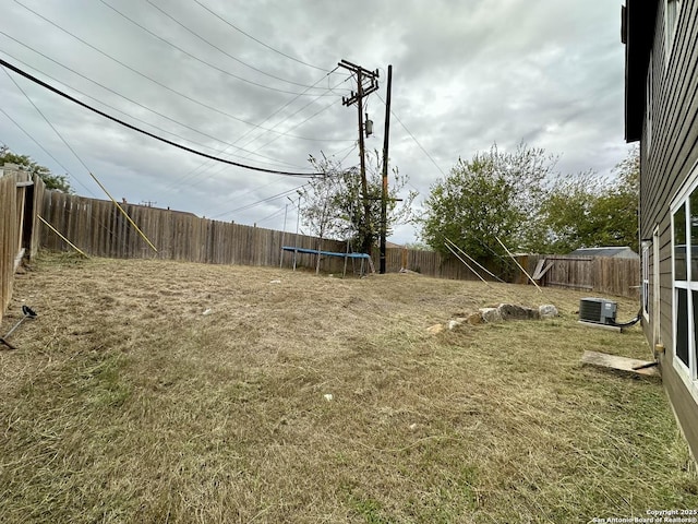 view of yard featuring cooling unit