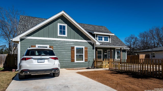 view of front of home