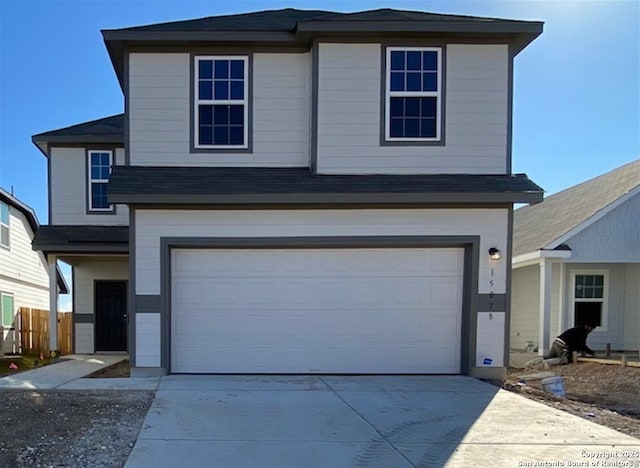 view of front property featuring a garage