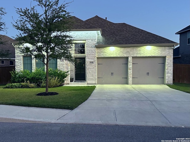 view of front of house with a front lawn