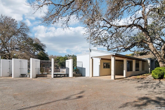 view of home's exterior