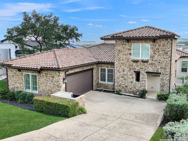 view of front of house featuring a garage