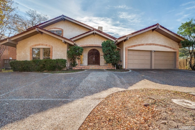 view of front facade featuring a garage