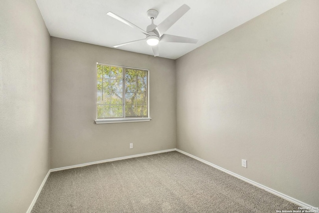 unfurnished room with carpet floors and ceiling fan