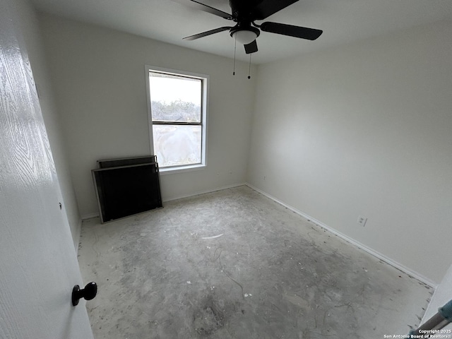 empty room with ceiling fan