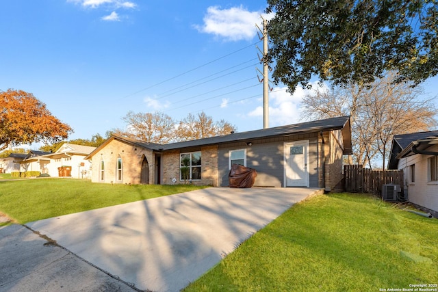 ranch-style house with a front yard