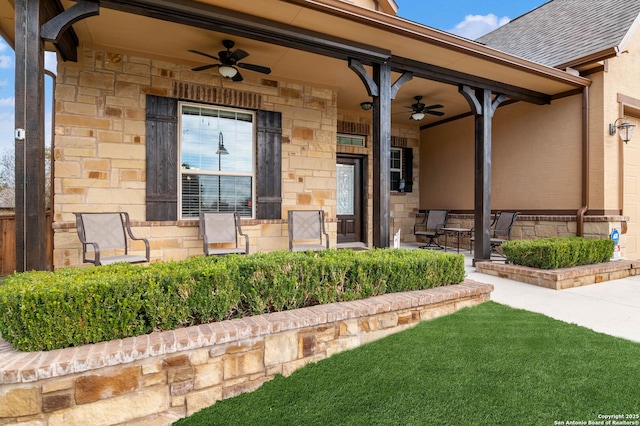 property entrance with ceiling fan