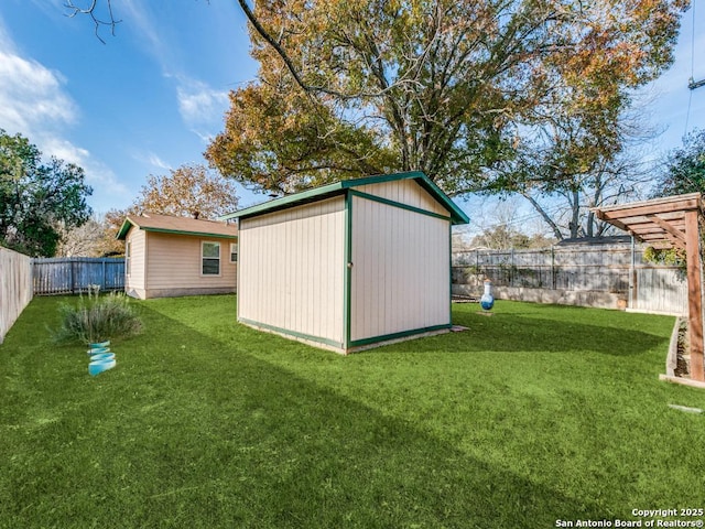 view of outdoor structure with a yard