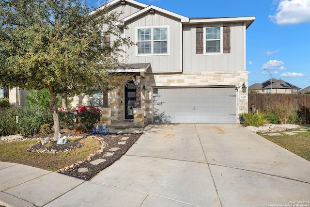 view of front facade featuring a garage