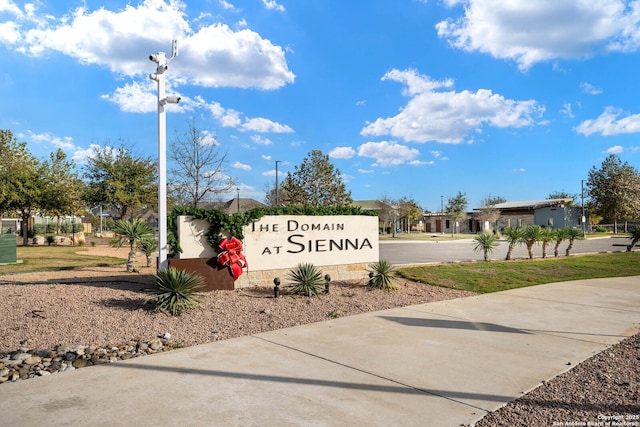 view of community / neighborhood sign