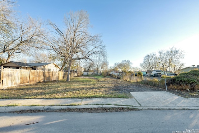 Listing photo 2 for 234 Iroquois St, San Antonio TX 78211