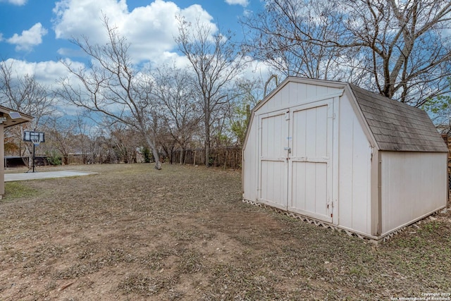 view of outbuilding