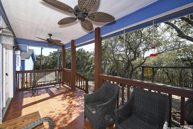 deck with ceiling fan